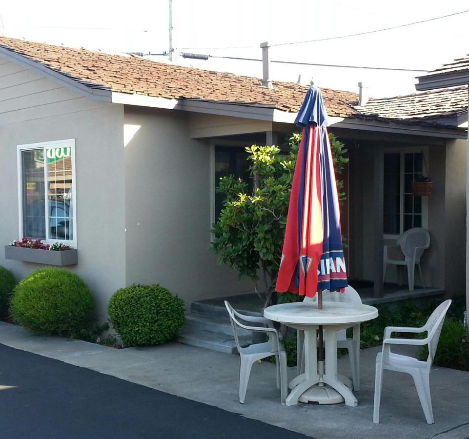 Lone Oak Lodge Monterey Exterior photo